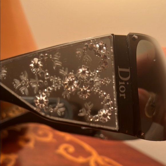 Black Shield Dior limited edition Sunglasses. Note: used/ very good condition - Picture 5 of 6